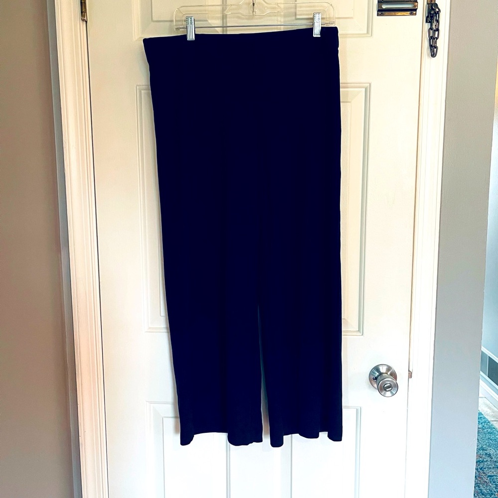LOFT NWT size L Navy Fluid wide leg crop pants